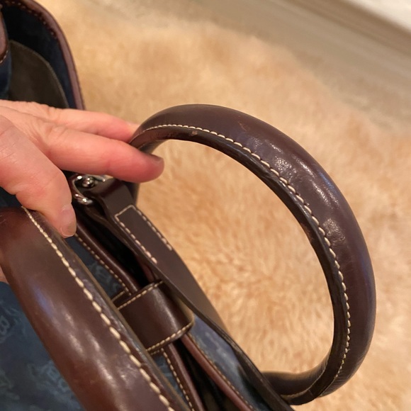 Dooney & Bourke large bag great travel - Picture 4 of 8